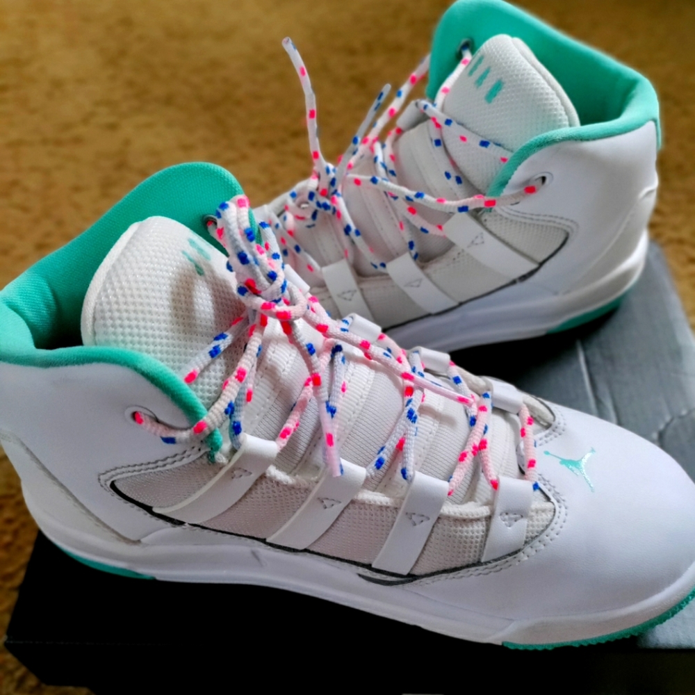 Jordan kid sneakers